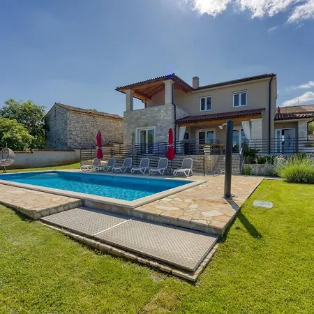 Bellavista Villa *